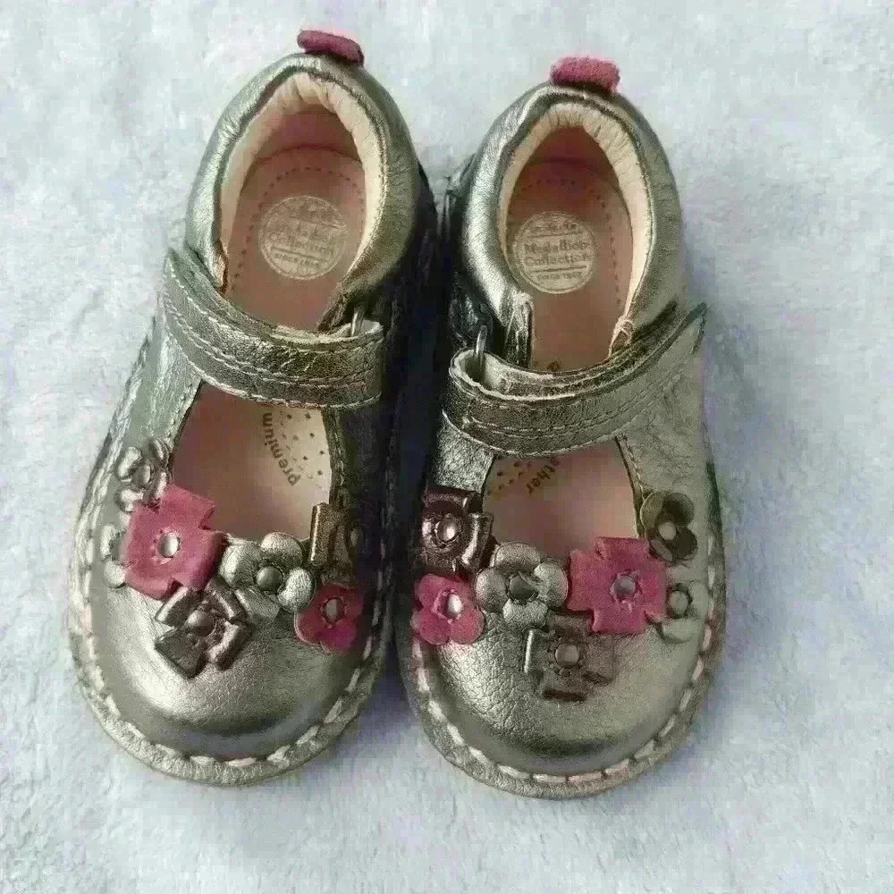 Stride rite medallion collection shoes sz 5.5 - Picture 2 of 8